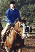 Louise Flint op paard in Leiden